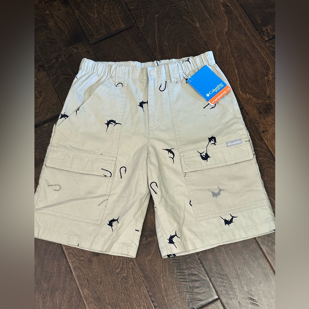 Columbia Size Medium 10/12 Embroidered Shorts. UV/sun protection 15. New w tags
